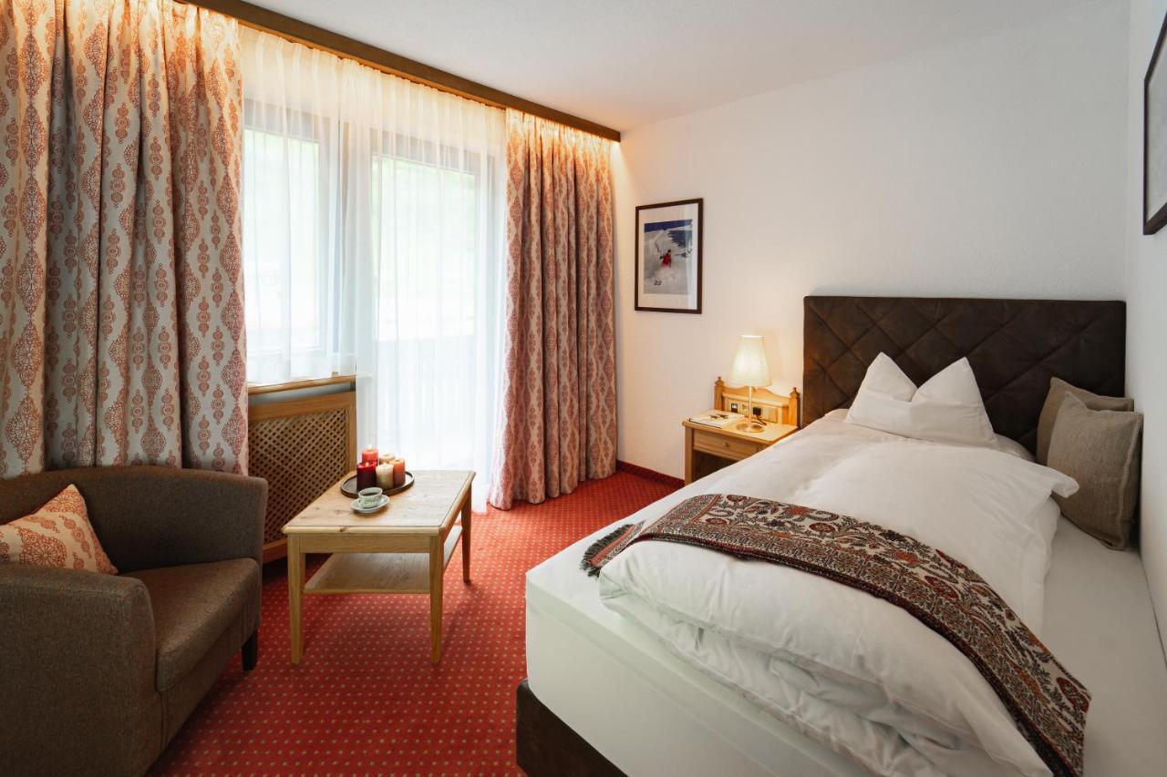 Hotel Ulli Zürs Exteriör bild