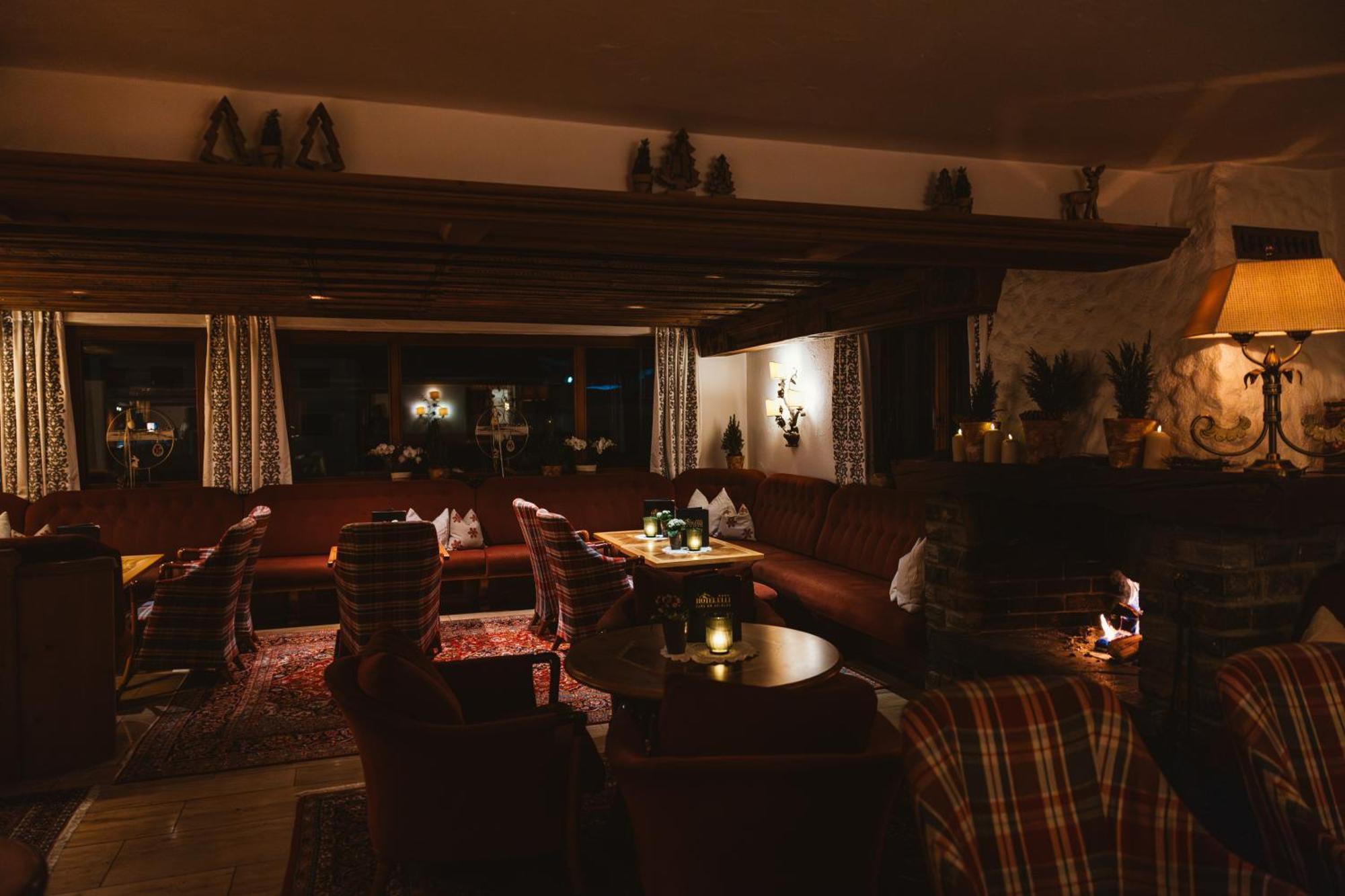 Hotel Ulli Zürs Exteriör bild